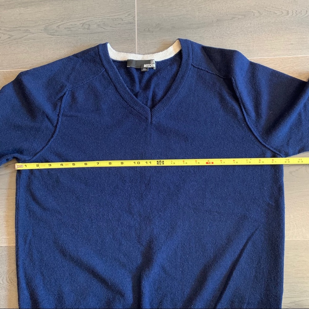 Men’s Love Moschino blue sweater w/ elbow patches - Picture 15 of 16